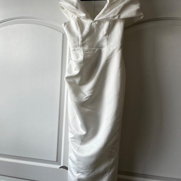 NWT Elliatt Rose Off The Shoulder Midi Dress - Picture 7 of 9